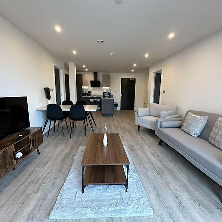 Stylish Central York Apartment Free Parking & Gym ภายนอก รูปภาพ